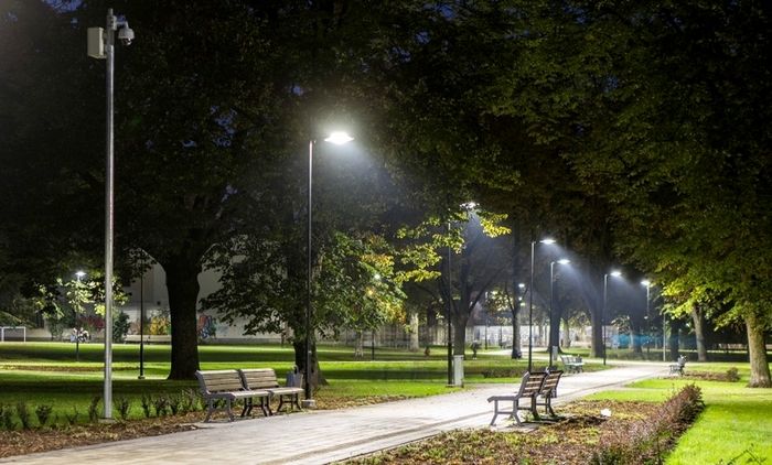 Умное светодиодное освещение улиц и парков