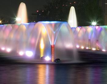 Подсветка фонтана-водопада с использованием